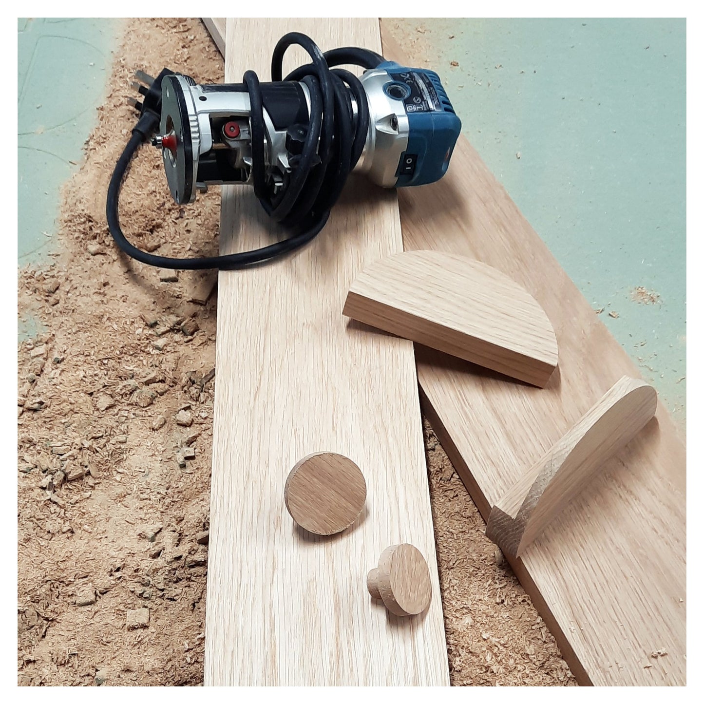 40mm Round Oak Knob Tapered